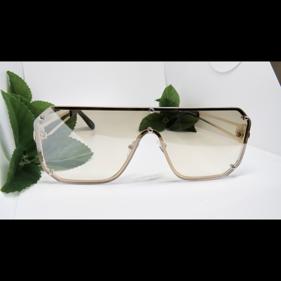 Oversized Sunglasses - Picture 12 of 15